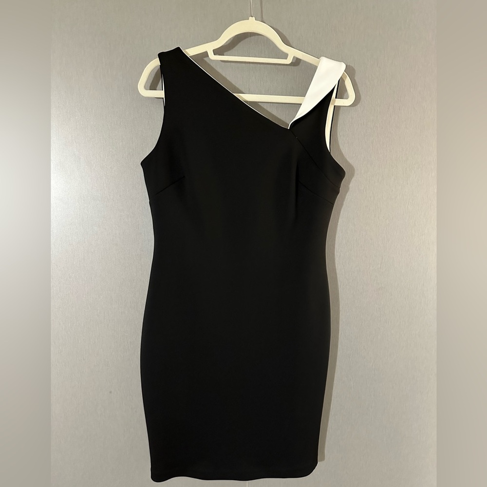 Calvin Klein black and white size 10 dress with full zipper